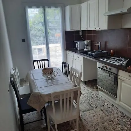 Maison Avec Jardin Nyaraló